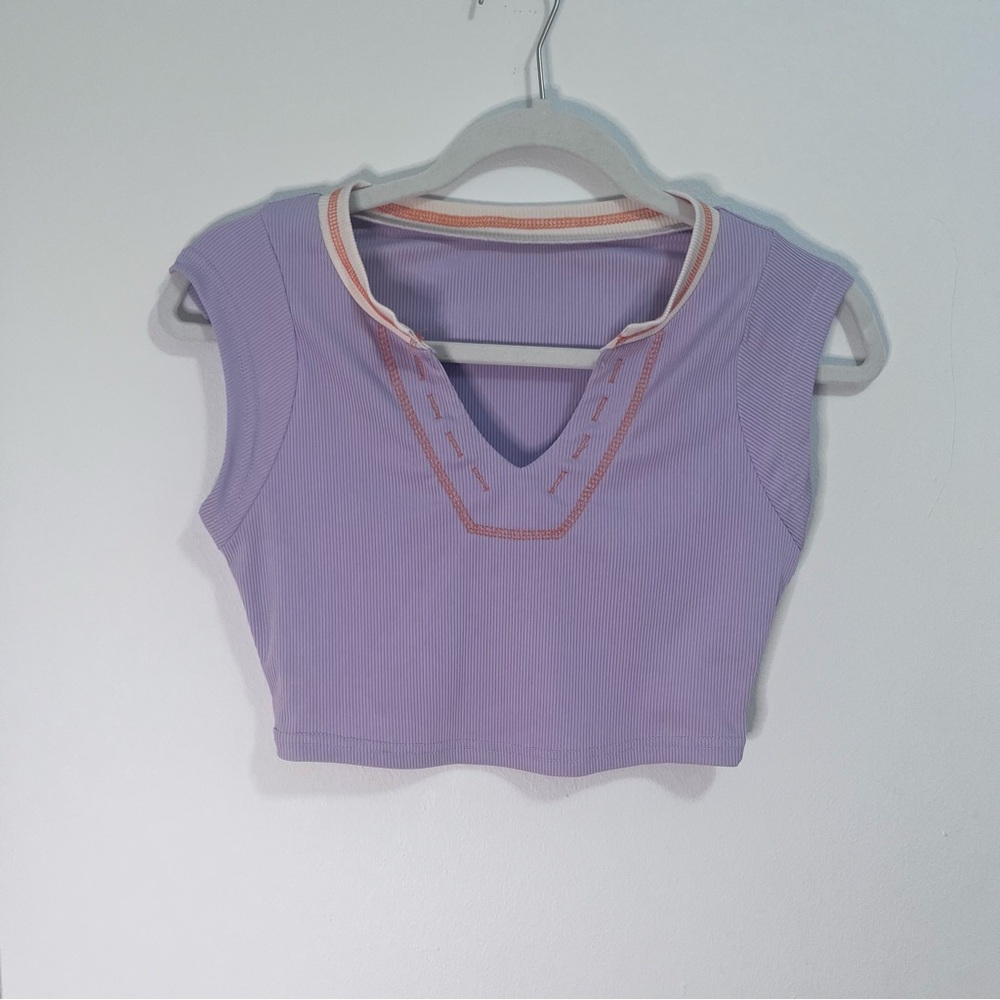 Sporty Purple Crop Top with Orange Contrast Stitching | SHEIN